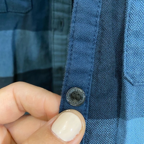 SOLD* Burberry toddler button-up - Picture 3 of 4